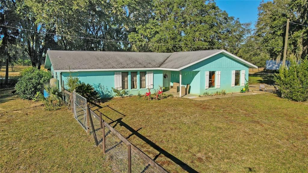Recently Sold: $399,000 (3 beds, 2 baths, 1700 Square Feet)