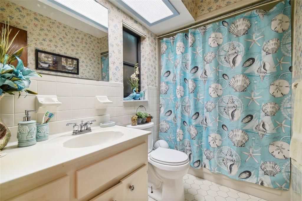 最近售出: $399,000 (3 贝兹, 2 浴室, 1700 平方英尺)