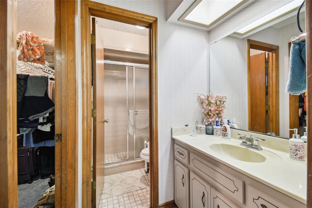 最近售出: $399,000 (3 贝兹, 2 浴室, 1700 平方英尺)
