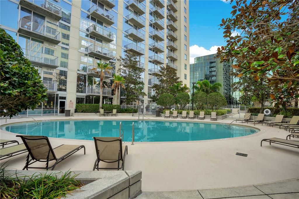 Recently Sold: $347,500 (1 beds, 1 baths, 804 Square Feet)