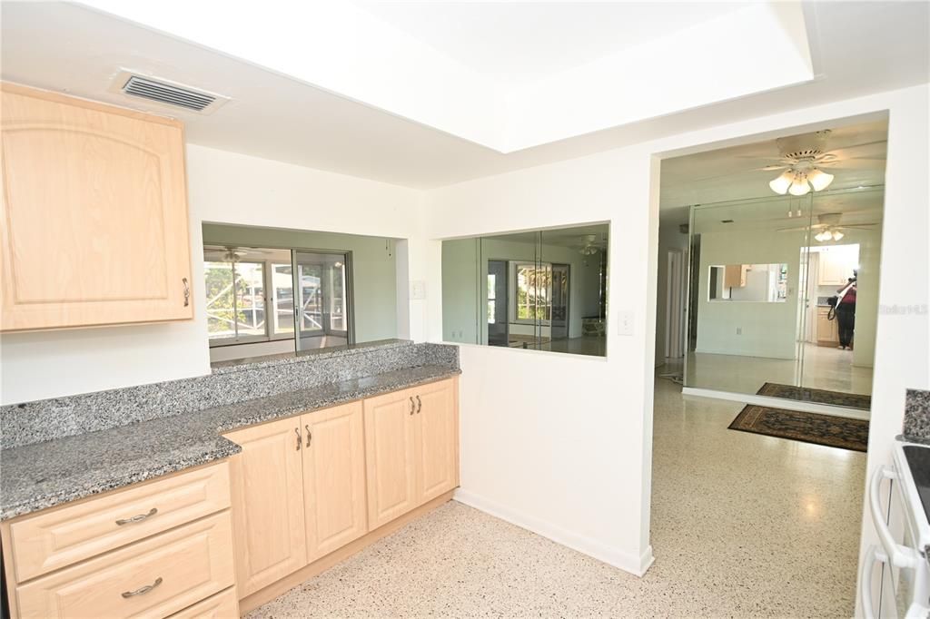Recently Sold: $700,000 (3 beds, 2 baths, 1227 Square Feet)