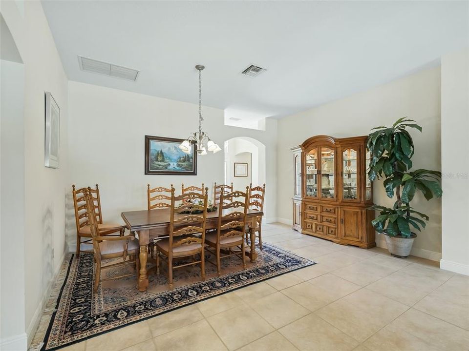 Recently Sold: $849,000 (3 beds, 2 baths, 2074 Square Feet)