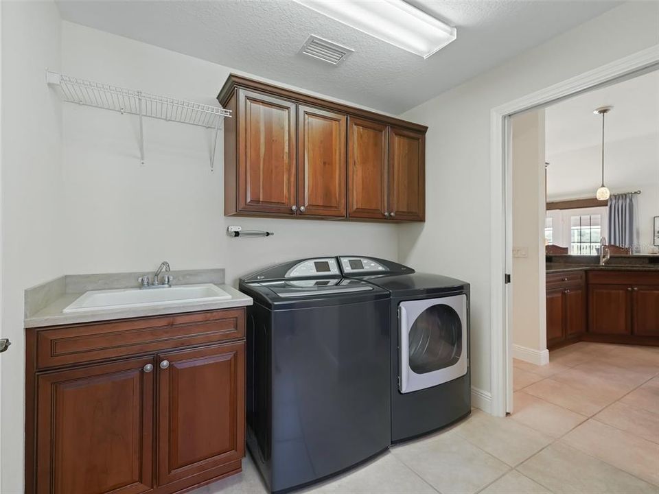 Laundry room and SIck
