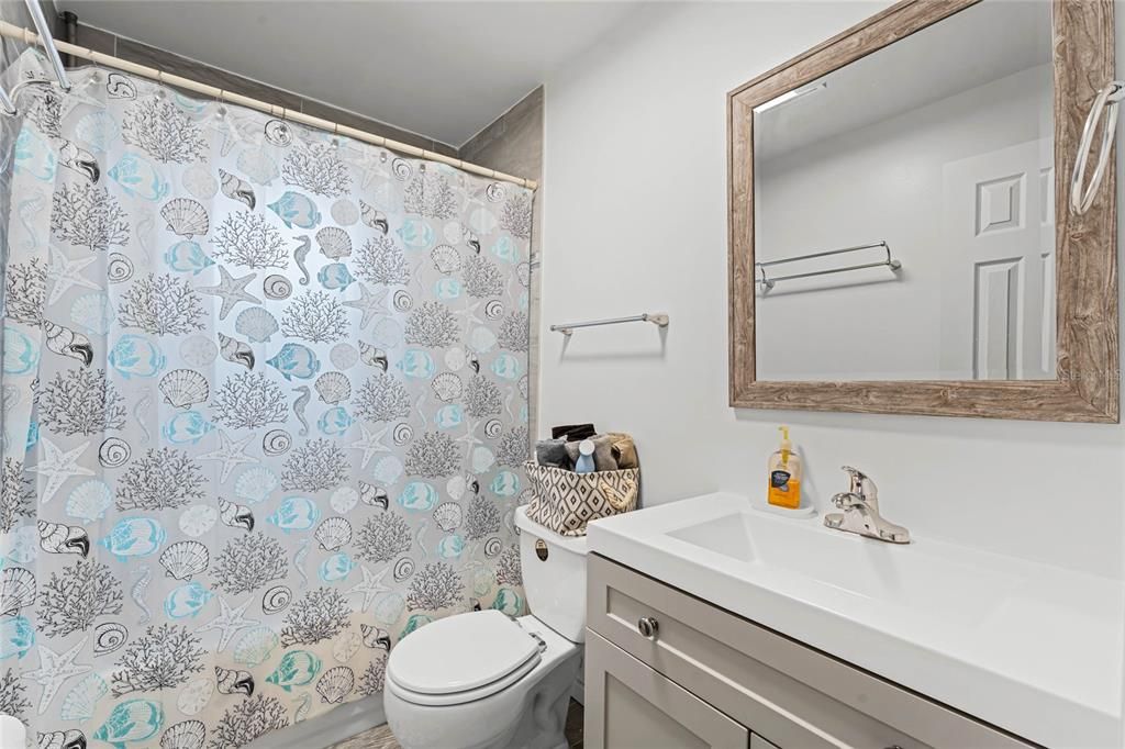 Recently Sold: $285,000 (3 beds, 1 baths, 1071 Square Feet)