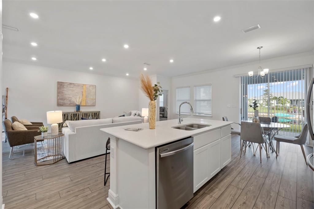 Recently Sold: $525,000 (4 beds, 3 baths, 2428 Square Feet)