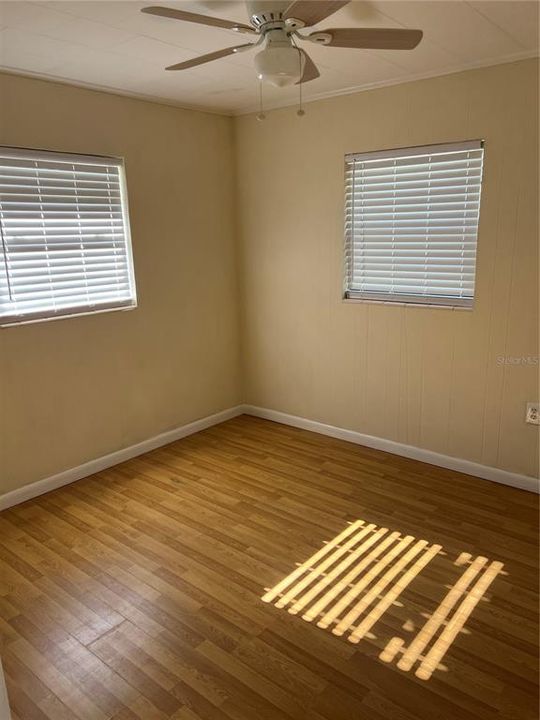 Recently Rented: $1,600 (2 beds, 1 baths, 876 Square Feet)