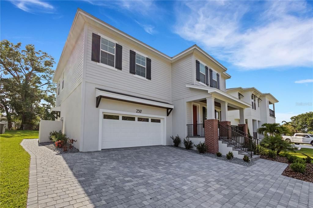 Active With Contract: $849,900 (4 beds, 3 baths, 2807 Square Feet)