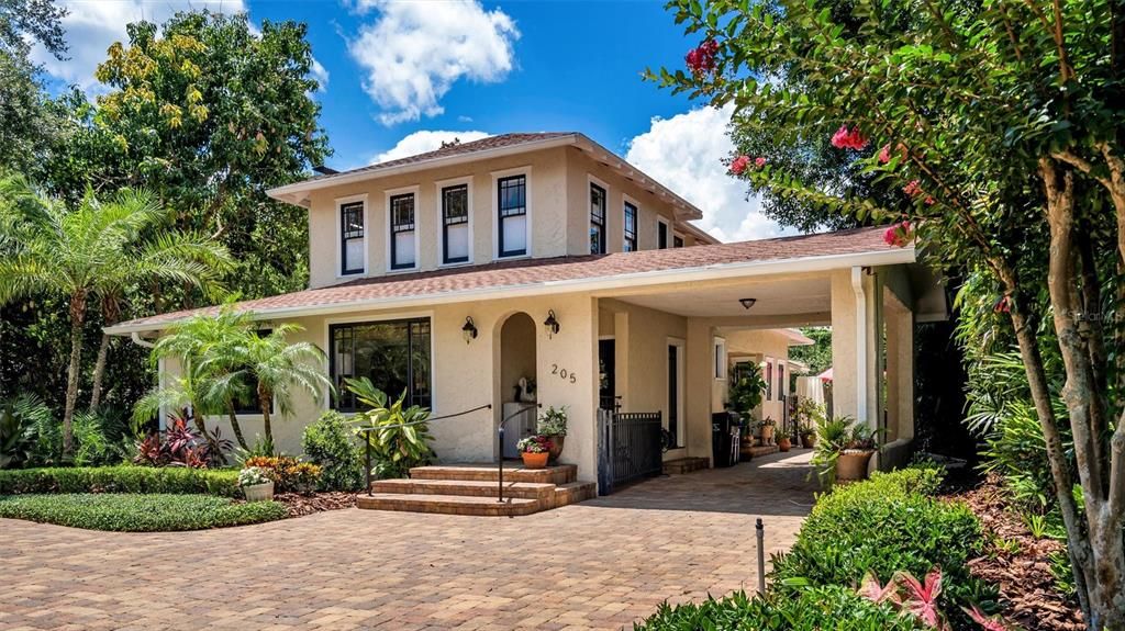 Vendido Recientemente: $949,900 (4 camas, 4 baños, 4656 Pies cuadrados)