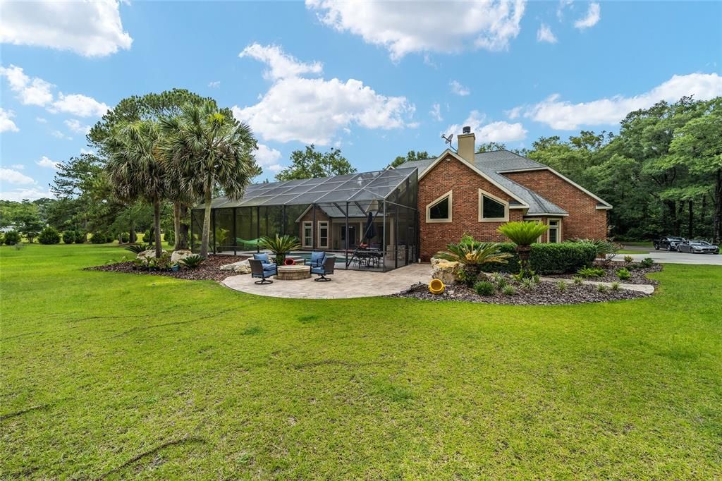 Recently Sold: $1,055,000 (4 beds, 4 baths, 4418 Square Feet)