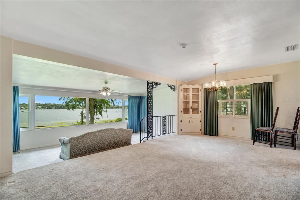 Recently Sold: $1,200,000 (3 beds, 2 baths, 1556 Square Feet)