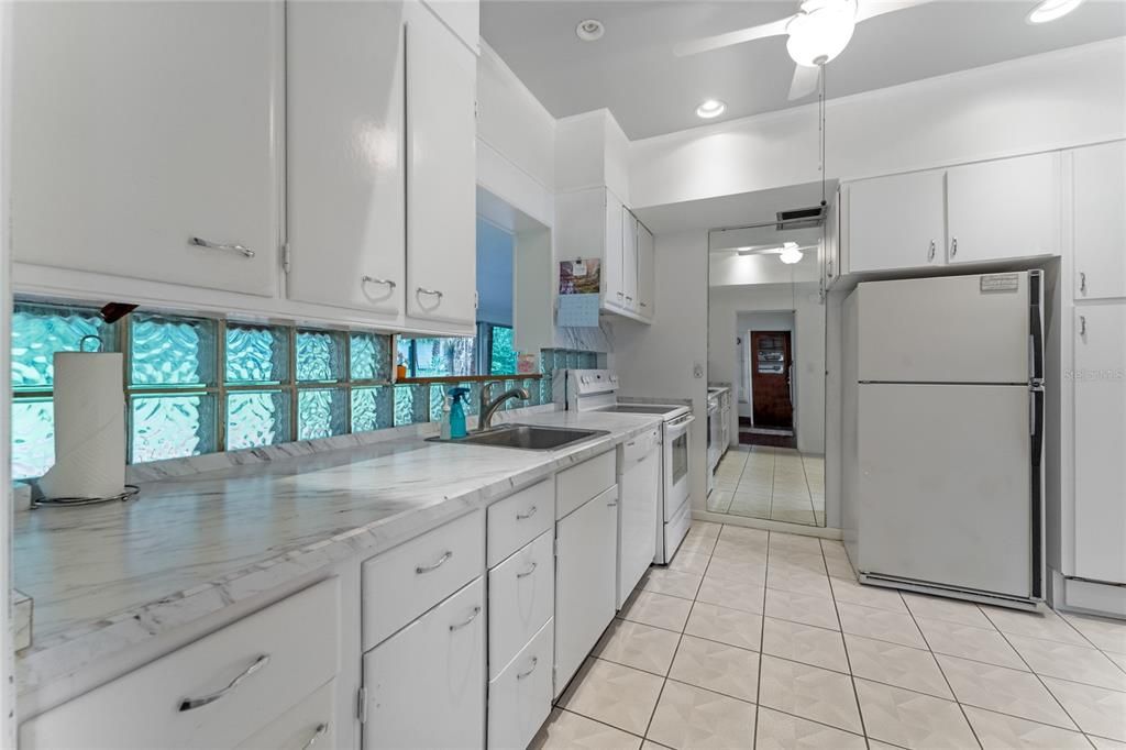 For Sale: $514,900 (3 beds, 2 baths, 2149 Square Feet)