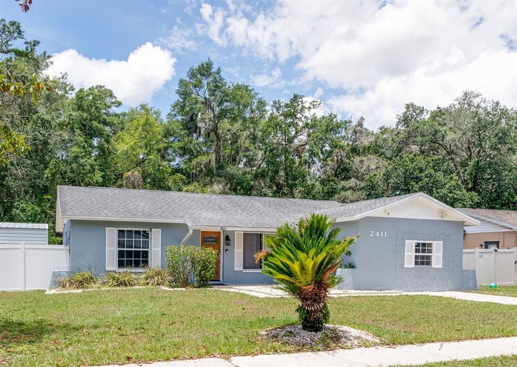 Recently Sold: $400,000 (4 beds, 2 baths, 1636 Square Feet)