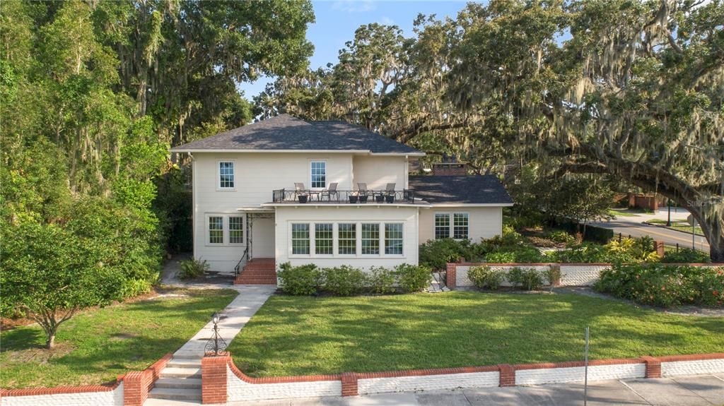 Recently Sold: $850,000 (4 beds, 3 baths, 3236 Square Feet)