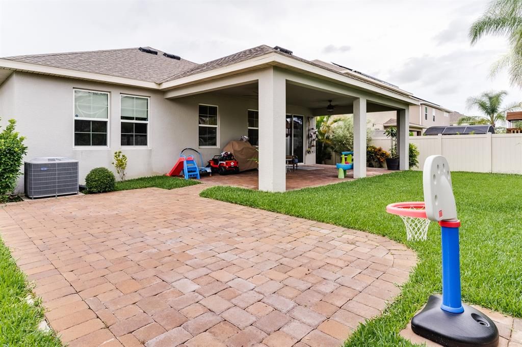 Recently Sold: $550,000 (4 beds, 2 baths, 1850 Square Feet)