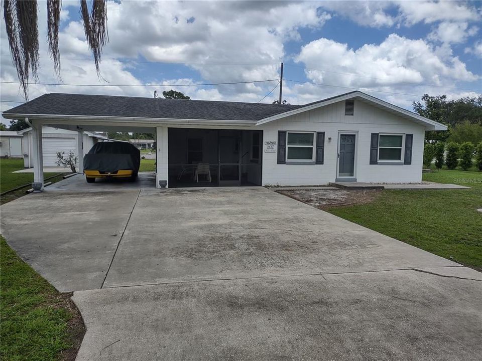 Recently Sold: $229,000 (2 beds, 2 baths, 900 Square Feet)