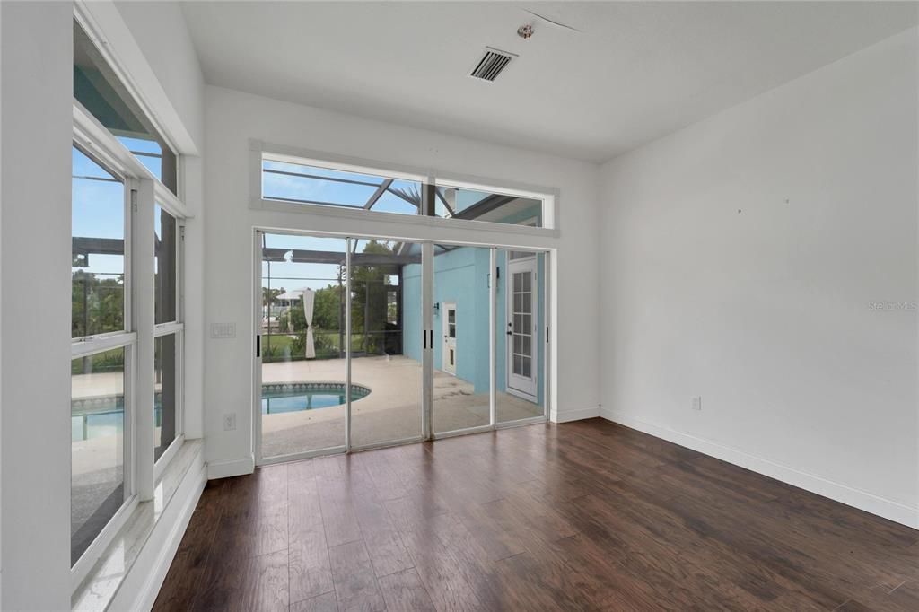 Recently Sold: $850,000 (4 beds, 2 baths, 2766 Square Feet)