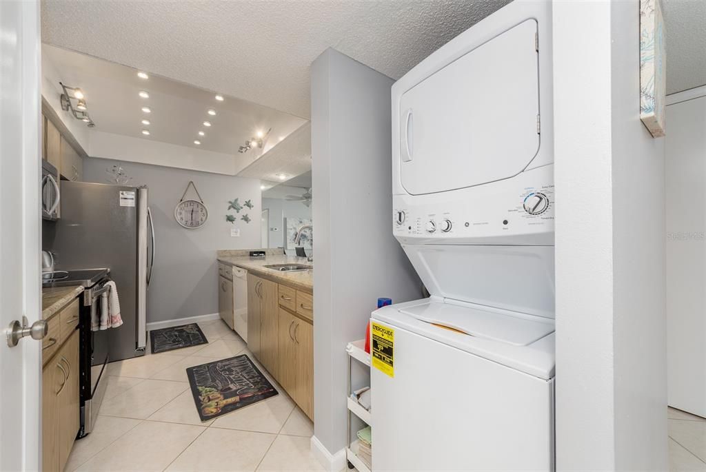 В аренду: $4,500 (2 спален, 2 ванн, 1186 Квадратных фут)