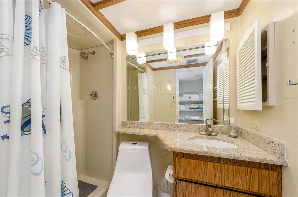 В аренду: $4,500 (2 спален, 2 ванн, 1186 Квадратных фут)