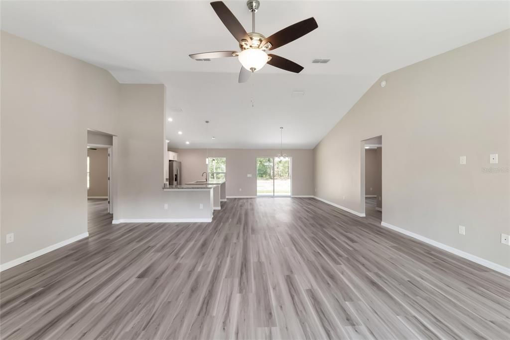 Recently Sold: $378,000 (3 beds, 2 baths, 1800 Square Feet)