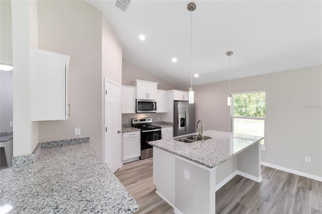 Recently Sold: $378,000 (3 beds, 2 baths, 1800 Square Feet)