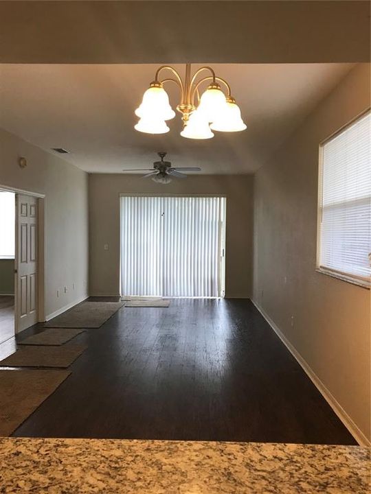 Recently Sold: $289,900 (2 beds, 2 baths, 1200 Square Feet)