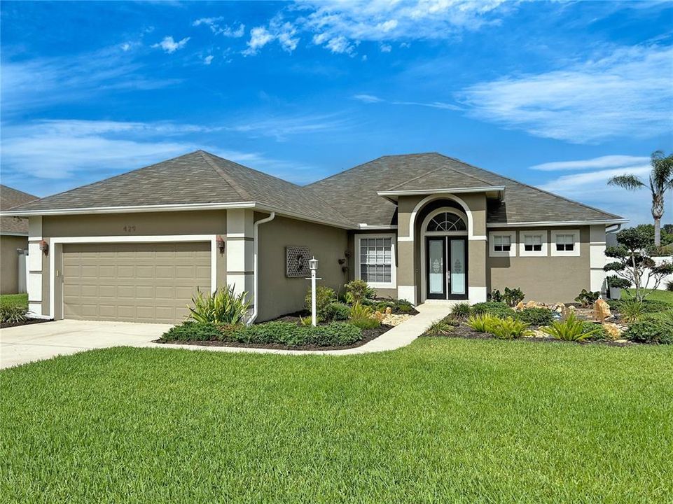 Recently Sold: $419,998 (3 beds, 2 baths, 2101 Square Feet)