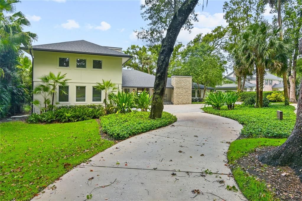 Recently Sold: $3,500,000 (5 beds, 5 baths, 5013 Square Feet)