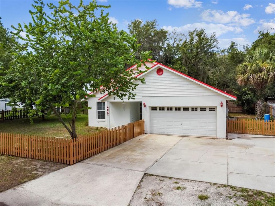 Recently Sold: $239,000 (3 beds, 2 baths, 1262 Square Feet)