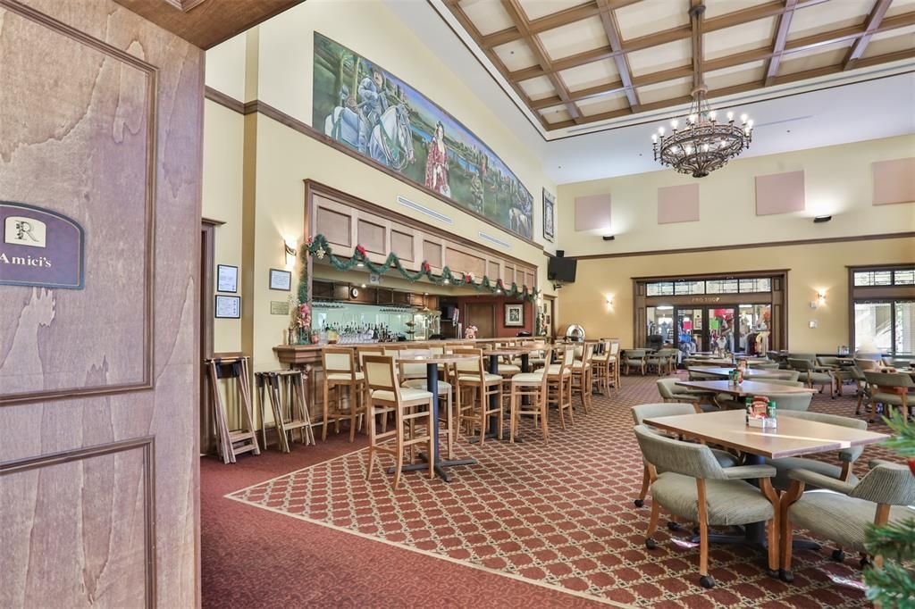 Club Renaissance "Amici's" (meaning friends) is perfect for a quick meal or drink with golfing buddies or friends or enjoy an elegant meal in the formal dining area.