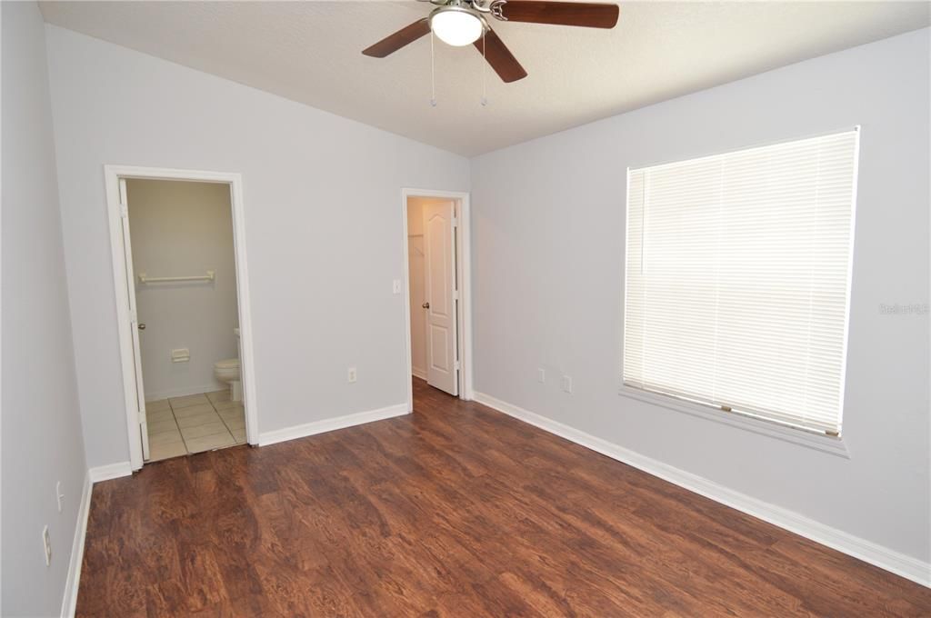 Recently Rented: $1,700 (2 beds, 2 baths, 1140 Square Feet)