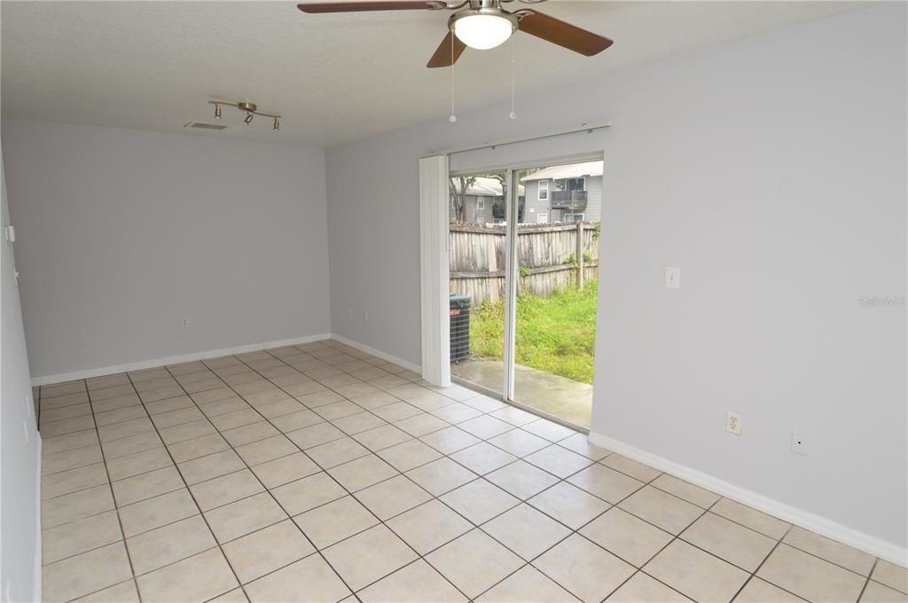 Recently Rented: $1,700 (2 beds, 2 baths, 1140 Square Feet)