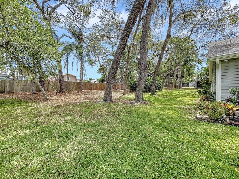Recently Sold: $285,000 (3 beds, 2 baths, 1300 Square Feet)