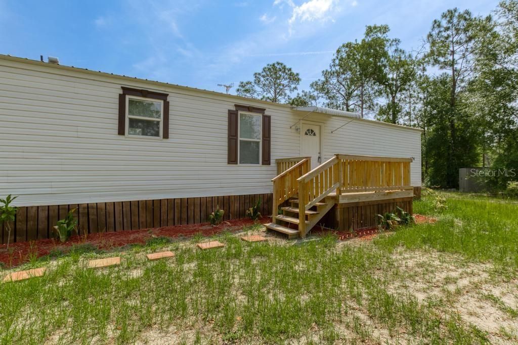 Recently Sold: $129,900 (3 beds, 1 baths, 924 Square Feet)