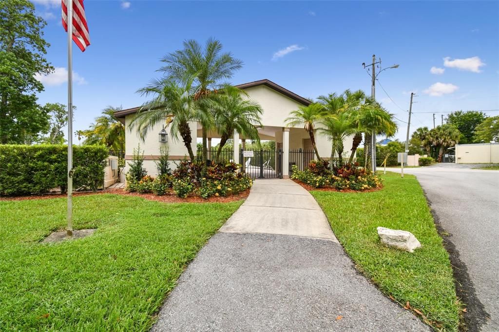 Recently Sold: $299,000 (2 beds, 2 baths, 900 Square Feet)