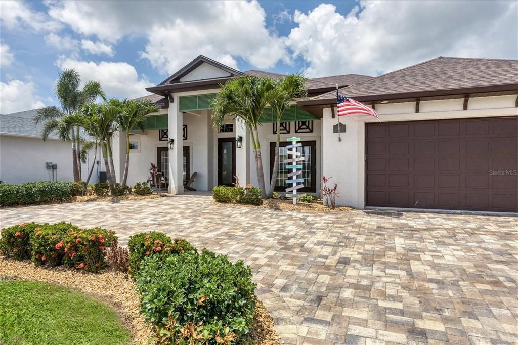 Recently Sold: $799,900 (3 beds, 3 baths, 2450 Square Feet)