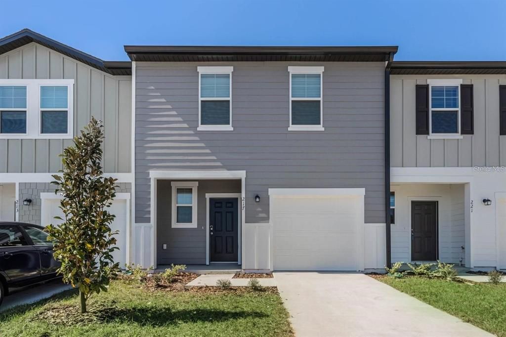 Недавно продано: $284,990 (3 спален, 2 ванн, 1421 Квадратных фут)