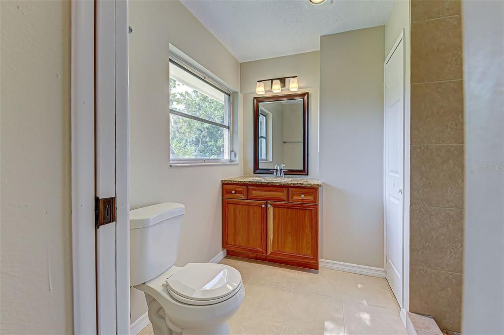 最近售出: $449,000 (2 贝兹, 2 浴室, 1479 平方英尺)