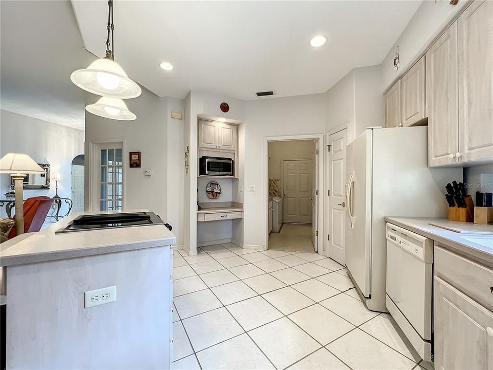 For Sale: $399,000 (4 beds, 2 baths, 2728 Square Feet)