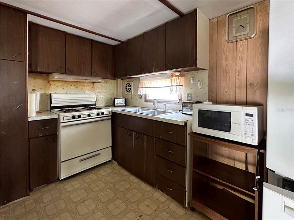 Recently Sold: $99,000 (2 beds, 1 baths, 480 Square Feet)