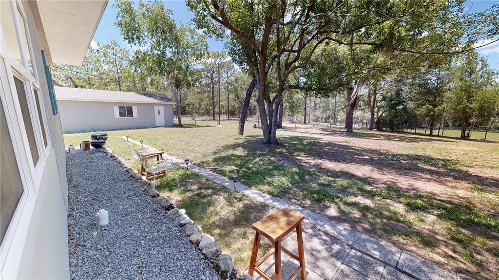 Recently Sold: $468,000 (3 beds, 2 baths, 1517 Square Feet)