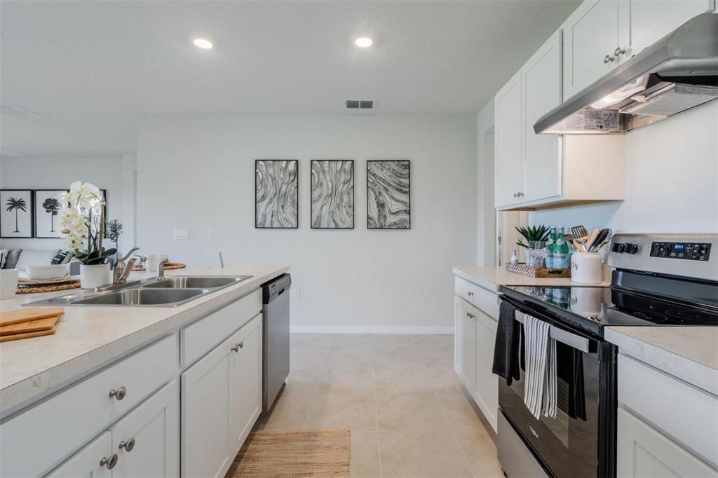 Recently Sold: $394,490 (4 beds, 2 baths, 1828 Square Feet)