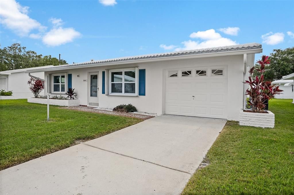 Recently Sold: $359,000 (3 beds, 2 baths, 1344 Square Feet)