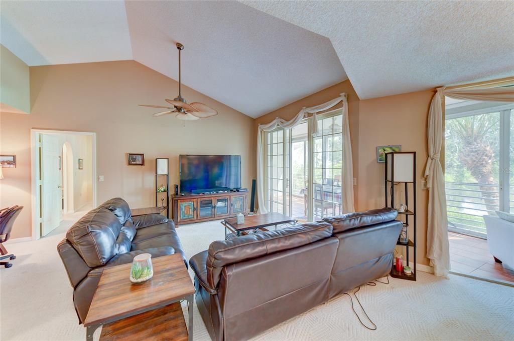 Recently Sold: $278,000 (2 beds, 2 baths, 1341 Square Feet)