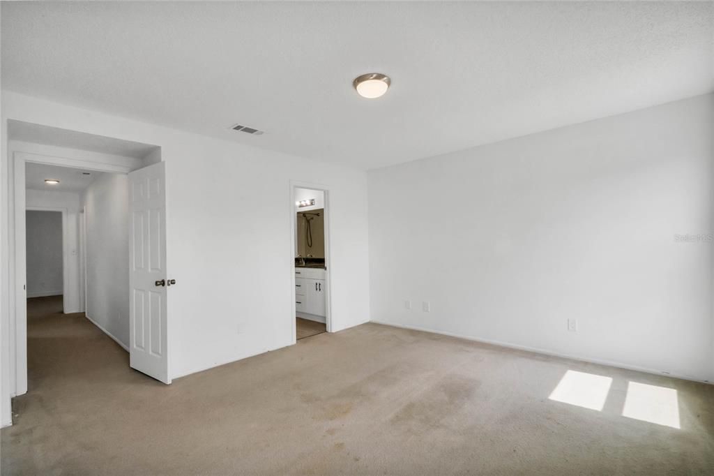 Recently Sold: $410,000 (2 beds, 2 baths, 1425 Square Feet)