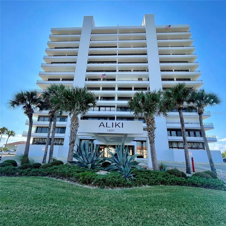 Recently Sold: $599,000 (2 beds, 2 baths, 1215 Square Feet)