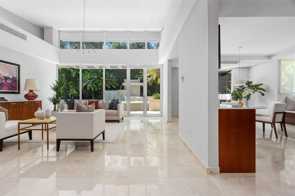 Recently Sold: $2,395,000 (4 beds, 5 baths, 4556.1 Square Feet)