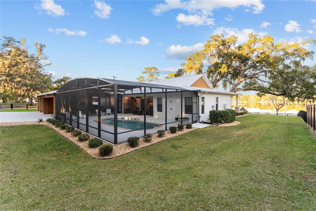Recently Sold: $799,000 (3 beds, 2 baths, 2591 Square Feet)