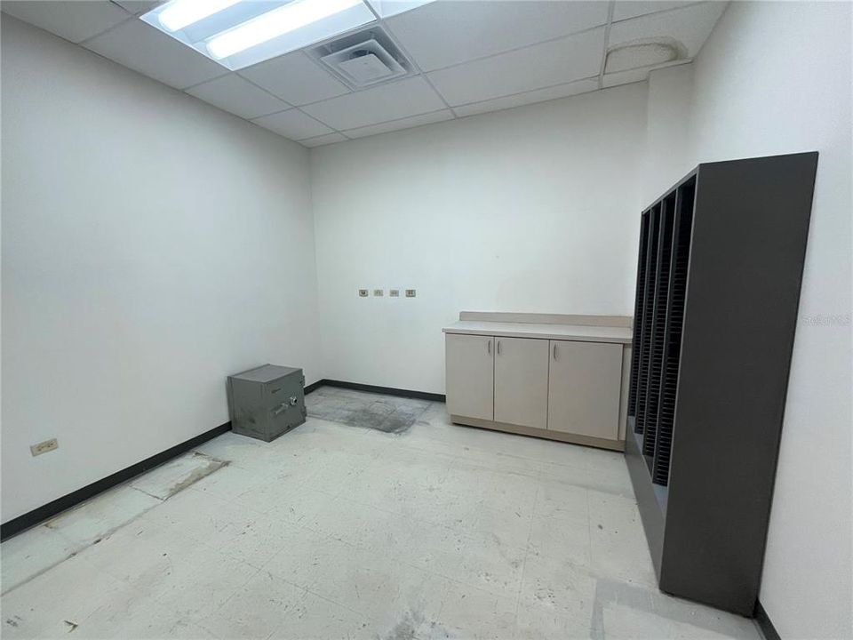 На продажу: $354 (0 спален, 0 ванн, 0 Квадратных фут)