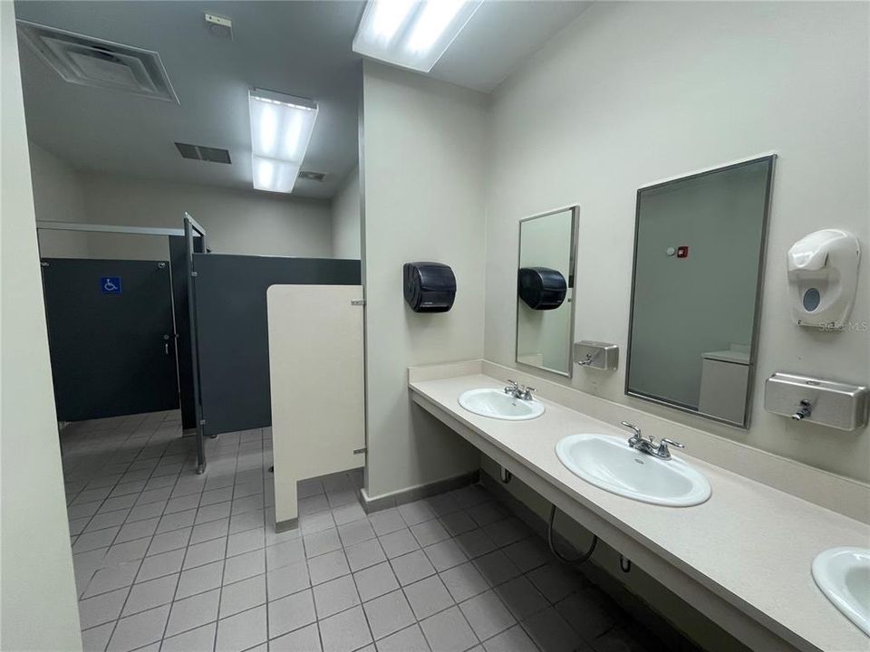 На продажу: $354 (0 спален, 0 ванн, 0 Квадратных фут)