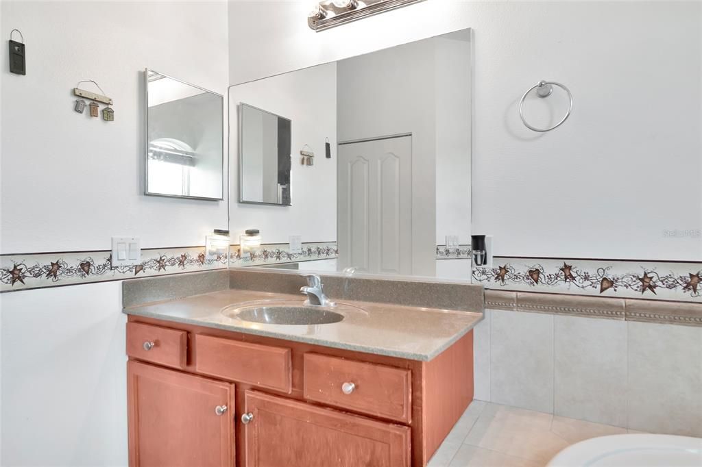 Recently Sold: $599,000 (3 beds, 2 baths, 1862 Square Feet)